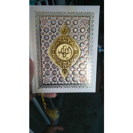 

Yasin Hardcover isi 208 ArtPaper