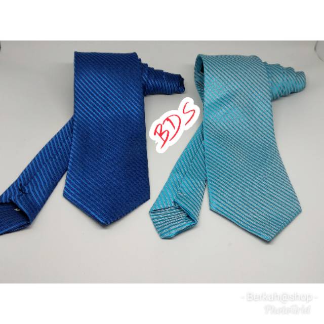 Dasi motif salur warna biru dan biru tosca 3 inchi