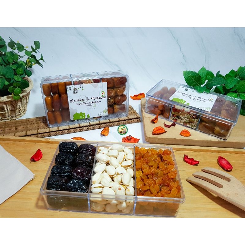 

Hampers / Parcel Ramadhan / Paket Sekat 3 C (Kurma Ajwa, Pistachio, Kismis)