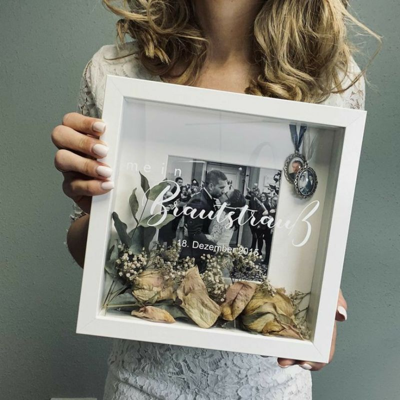 Pigura 3D Putih Akrilik | Frame Kayu | Pigura Mahar