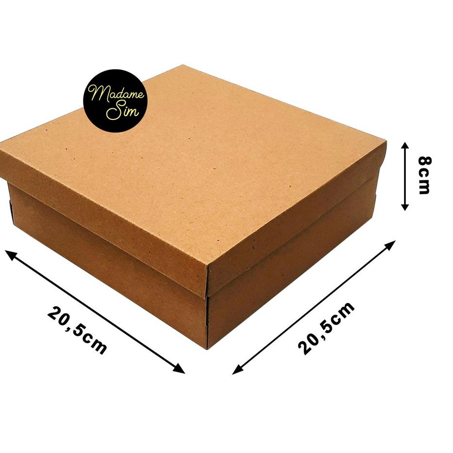 

Terlaris KOTAK KUE - CAKE BOX - DUS BOLU 20 x 20 x 8 CM ISI 10 PCS
