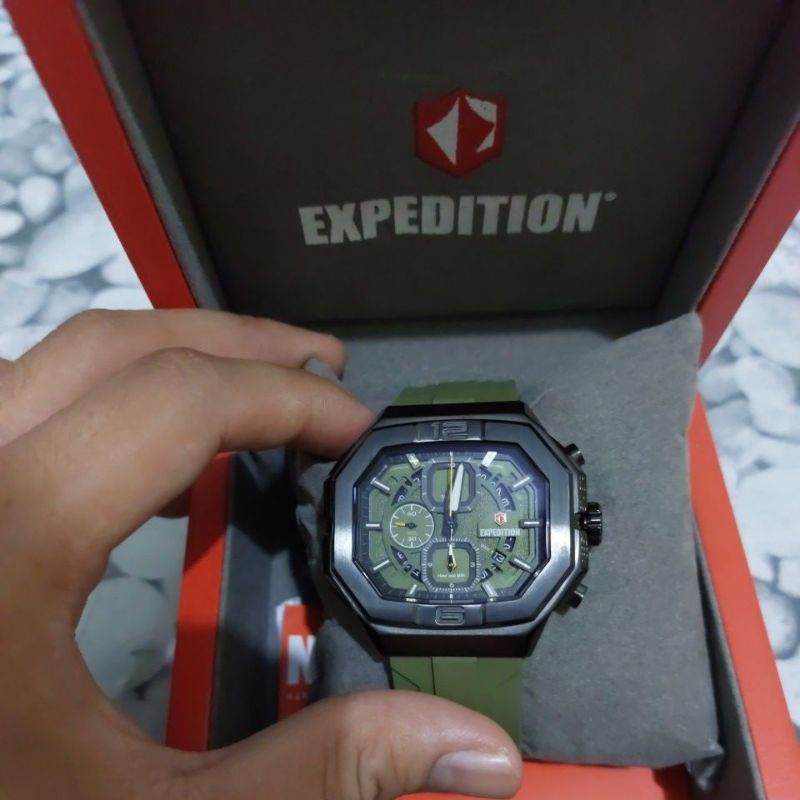 JAM EXPEDITION E 6813 M HIJAU ARMY