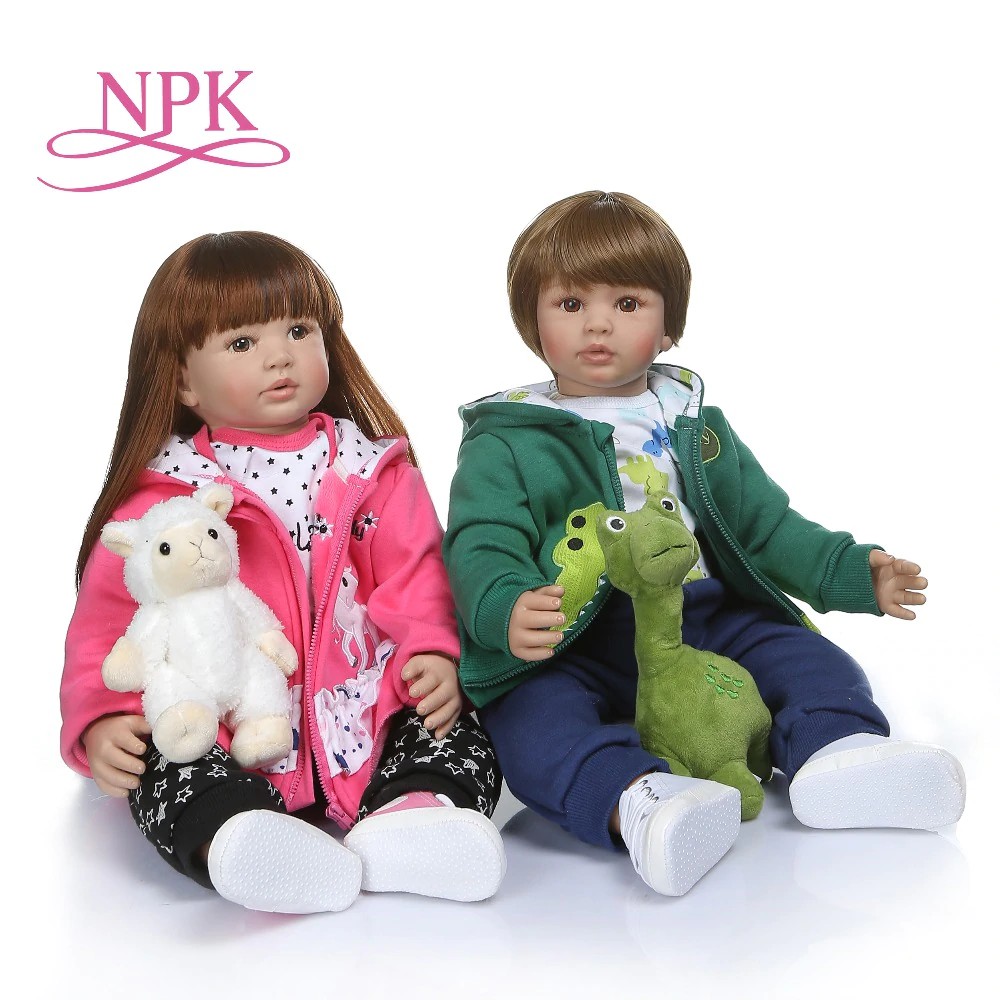 Boneka Barbie NPK 60 CM de alta calidad suave silicona reborn baby girl doll en vestido con capucha
