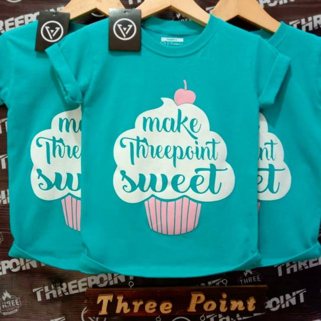 Kaos anak perempuan three point