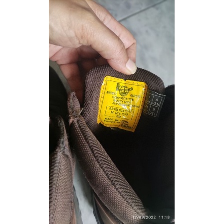 DR.MARTENS INDUSTRIAL NON METALLIC