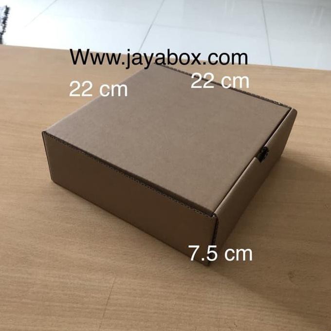 

BARU dus/kardus/kotak/box/packing/karton pizza/cake/kue/22cmx22cmx7cm