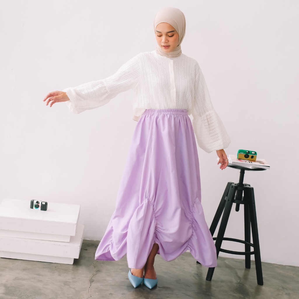 Skirt Basic Venie Gaya Elegan dan Sporty