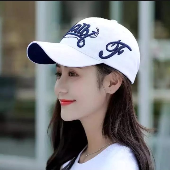 COD_Topi cewek cowok import/topi logo finally terbaru