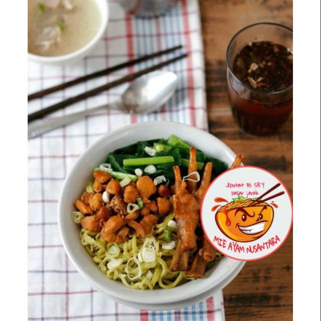 

Mie ayam ceker. Surabaya. Ready siap makan