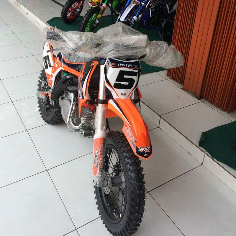 lenka motor mini