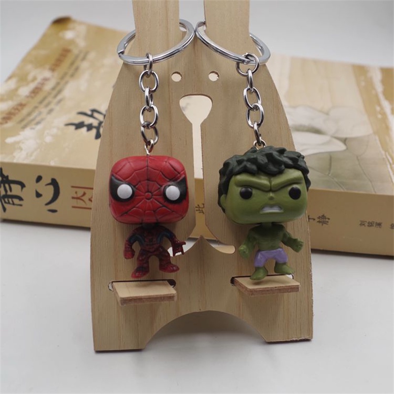 4pcs / Lot Gantungan Kunci Desain Hulk Thor Marvel Avengers Captain Deadpool Bahan PVC
