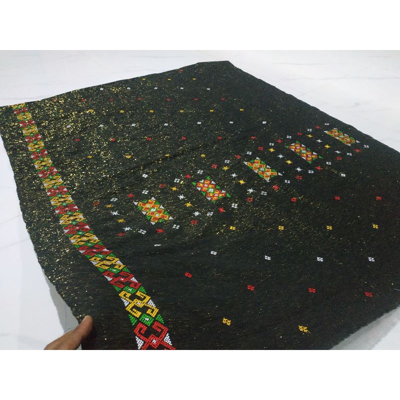 TENUN PASINGKI JEPARA TENUN MOTIF TORAJA