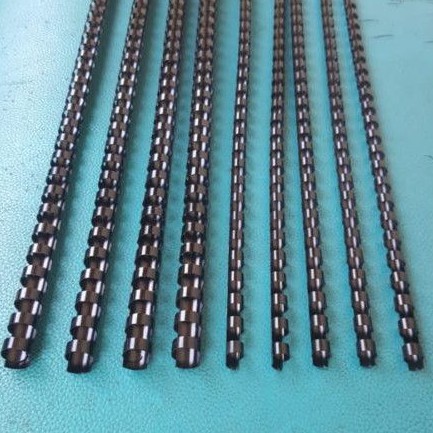 

SLM7 Ring Jilid Plastik 11/8" 84 Lubang 28mm 240 lembar HVS 70 gram Ibicoms Plastic Ring Binding