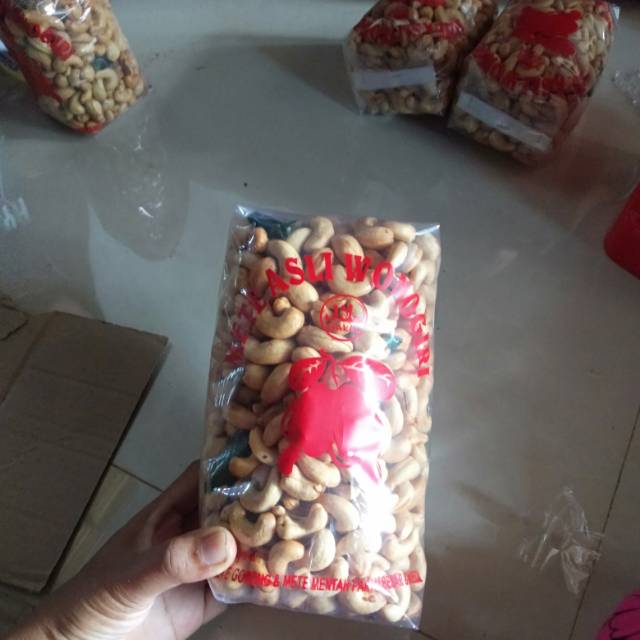 

Kacang mete goreng gurih netto 1kg harga super murah 100.000 kualitas super