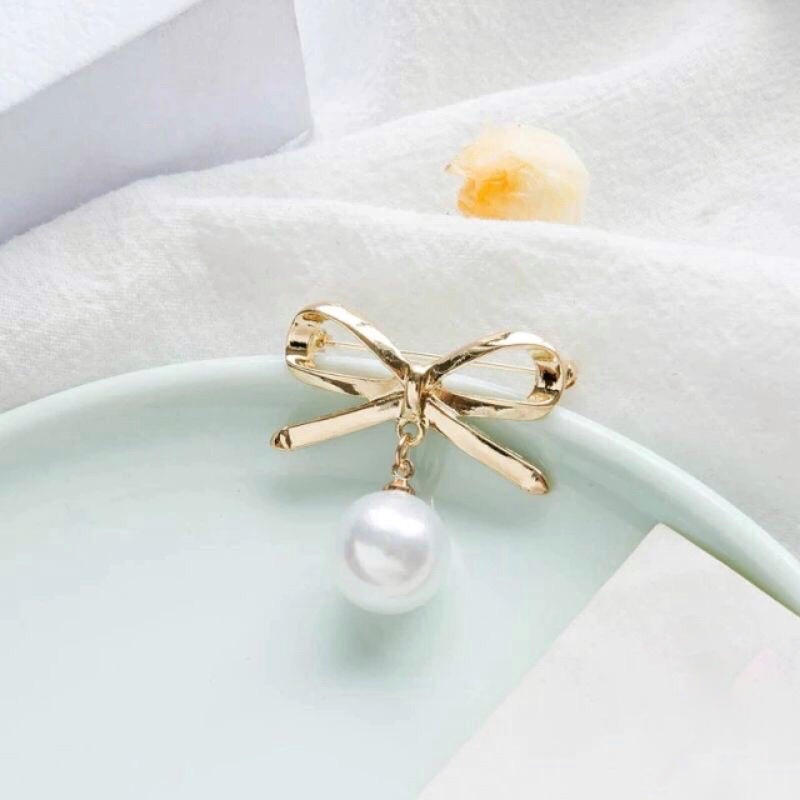 Brooch / bros cantik / bros jilbab / bros murah / bros murmer / bros love / bros geometri / Bros Mewah Bros Elegan Bros Hijab Bros Kebaya Bros Dada bros Tuspin Bros Pin Btrooch Korean Style Brooch AKsesories Jilbab Accessories BRS-B02 Bros Daily BZO-GOLD-PITAINT