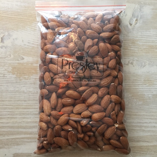 

Raw almond 1 kg