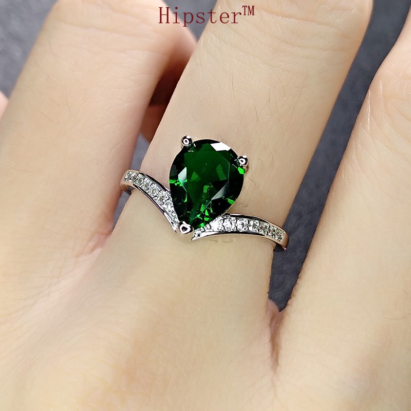 New Design Romantic Inlaid Drop-Shaped Emerald Couple Ring