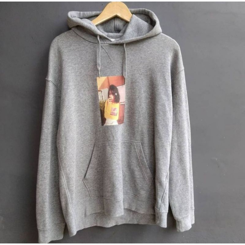 Hoodie uniqlo motif gambar second original