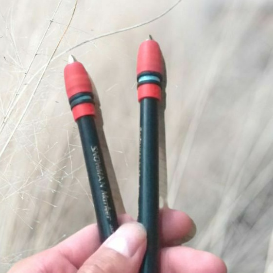 

pen spinning black