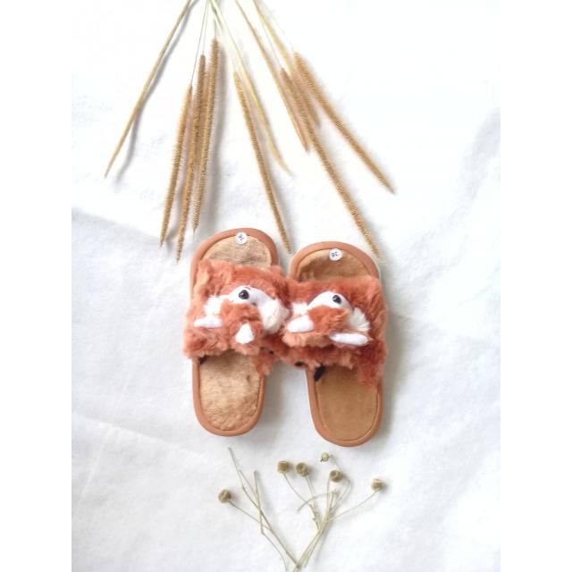 Sandal boneka dewasa
