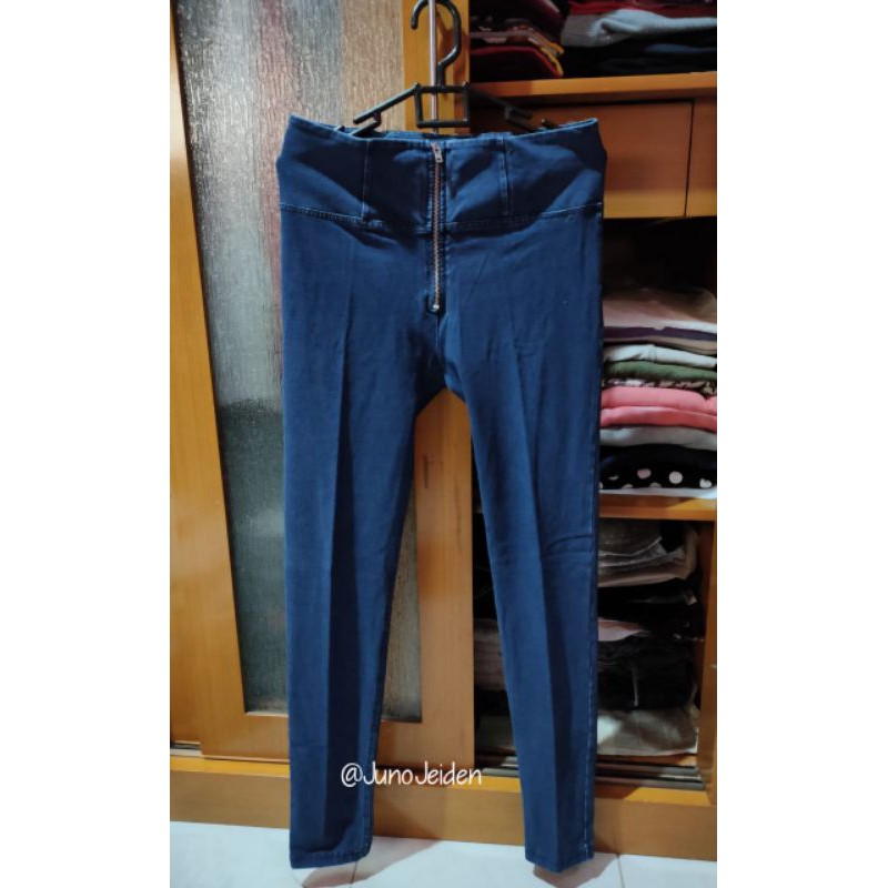 {Preloved} Freddy Pants, highwaist