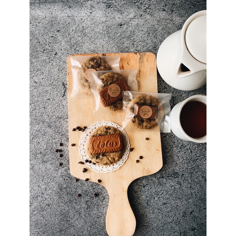 

cookies murah SOFT BAKED COOKIES LOTUS TOPPING