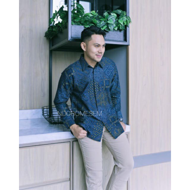 BAJU PREMIUM KEKINIAN baju batik pria lengan panjang modern S M L XL XXL BAJU PREMIUM BSO OFFICIAL