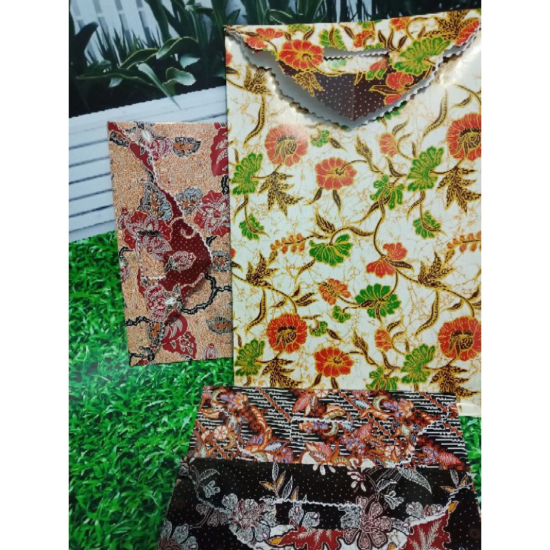 

Kertas Kado Instan Bungkus Kado Instan seri BATIK. Model simple