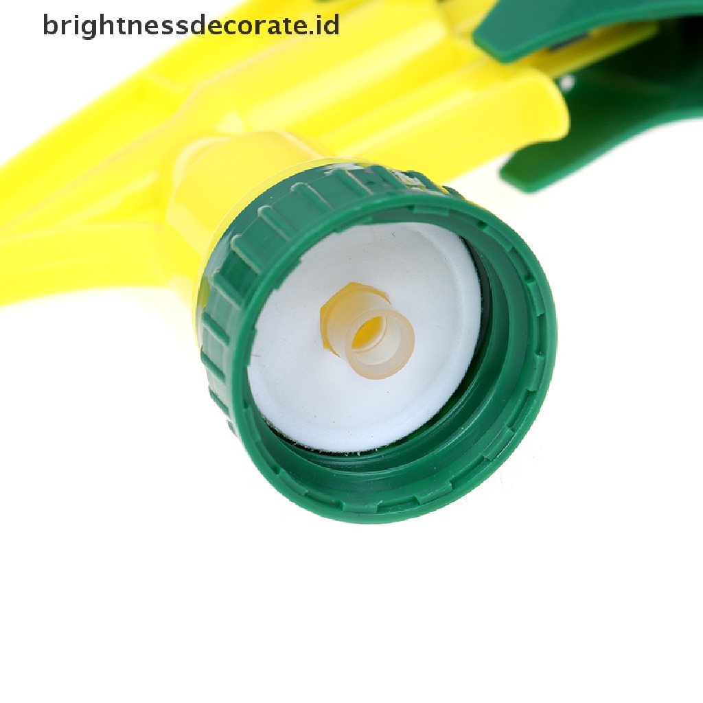 Botol Semprot Bahan Kimia Untuk Membersihkan Taman