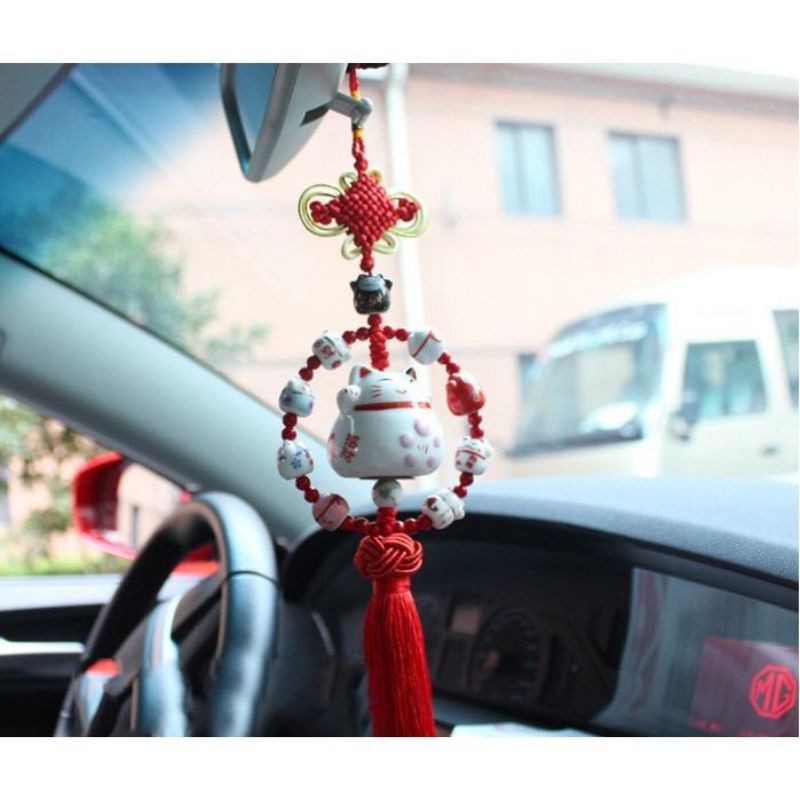 Gantungan Spion Mobil Kucing Rezeki Jepang Maneki Neko Kucing Pengundang Rezeki 0Gantungan kucing spion gantungan spion mobil luckey cat  Share:   Favorit (150) Hiasan mobil Lucky Cat Gantungan Interior Mobil Kucing Keberuntungan Spion Interior aksesoris