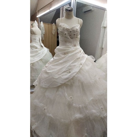[GRATIS ONGKIR] Gaun wedding ekor 025 / gaun wedding second / gaun wedding preloved