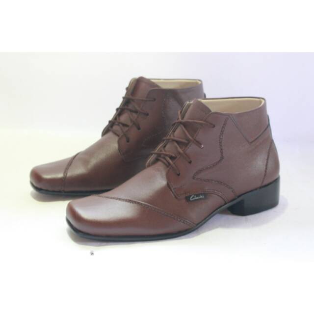 PANTOFEL  SEPATU PANTOFEL CLARKS CASUAL SEPATU KULIT ASLI 100%