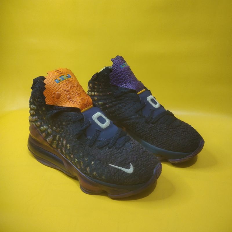 Nike Lebron 17 Monstars / sepatu second / sepatu bekas