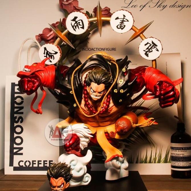 monkey d luffy premium figure