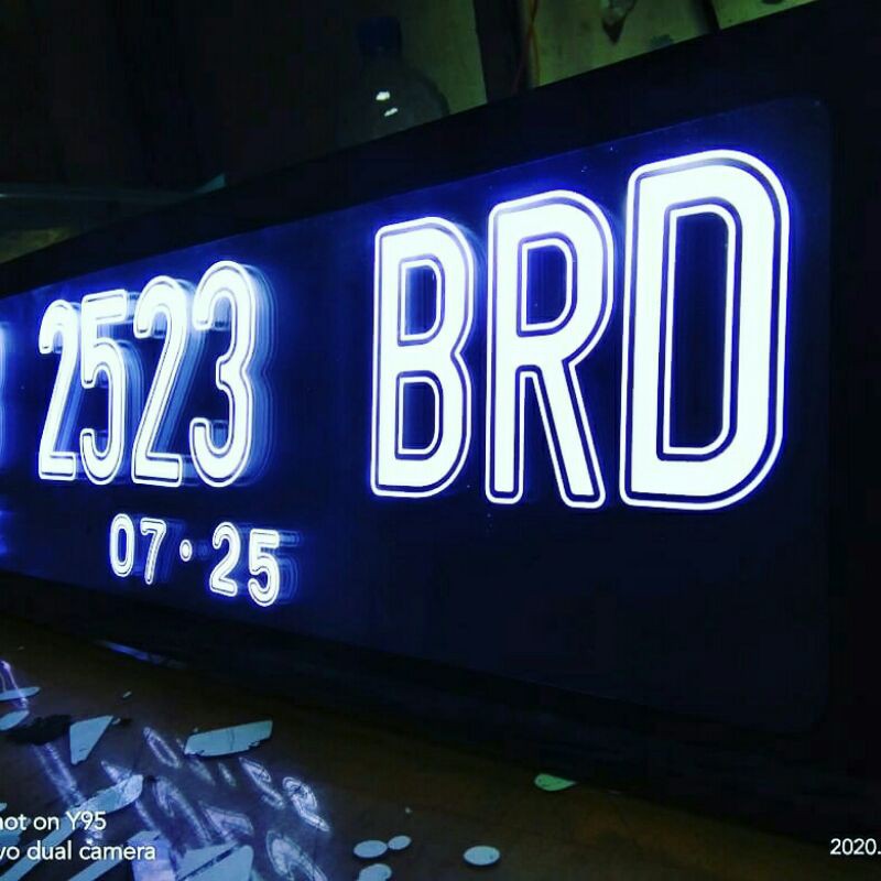 Cover plat nomor mobil led / plat nomor lampu grafir