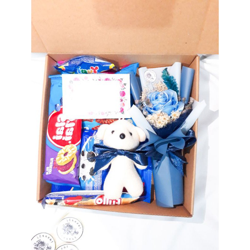 GIFT BOX TEMA BIRU FULL SNACK | HADIAH MINI BUKET | HAMPERS JAJANAN MURAH | KADO WISUDA UNIK BAGUS
