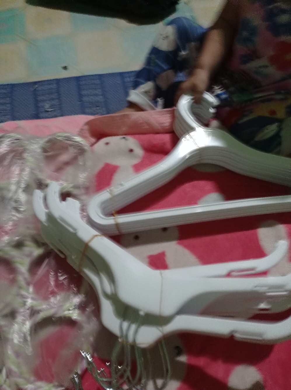 Gantungan Baju / Hanger Remaja 14 In (12 Pcs)