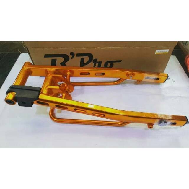 Swing Arm/ Fork BPro Satria Fu Gold (Kotak Lobang + Stabilizer Bawah)