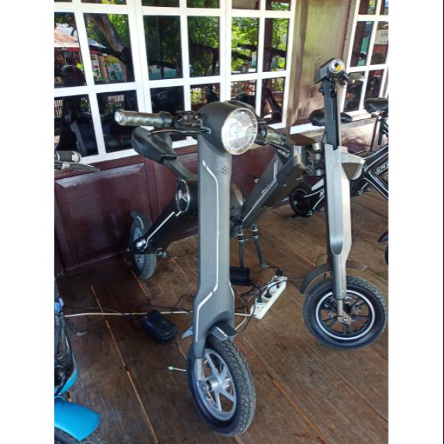 Sepeda listrik Smart Scooter MOBOT