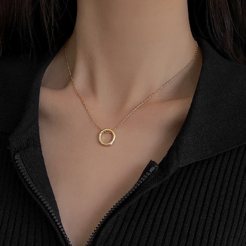 Aksesoris fashion wanita versi Korea dari kalung cincin geometris sederhana dan serbaguna