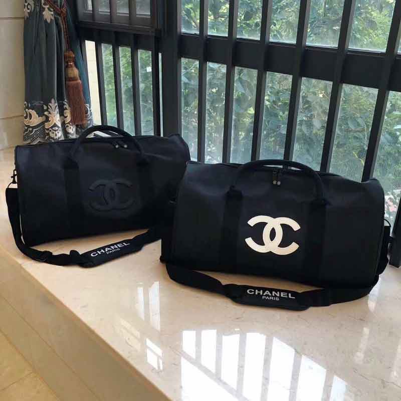 Tas Branded CHANEL Multipurpose Bag (Gift Bag)