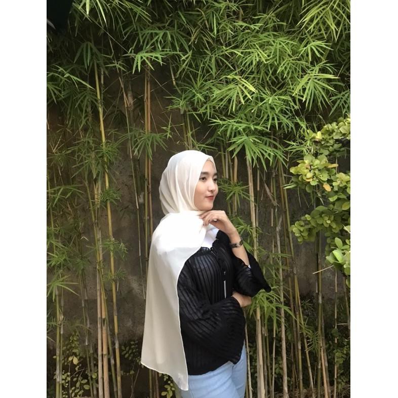 Kualitas BagusPashmina Ceruty Babydoll •Putih Tulang (Broken White)• **