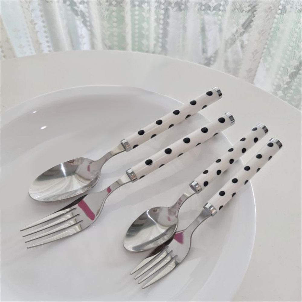 Set Peralatan Makan Sendok Garpu Pisau Bahan Stainless Steel Gaya Retro Korea Western