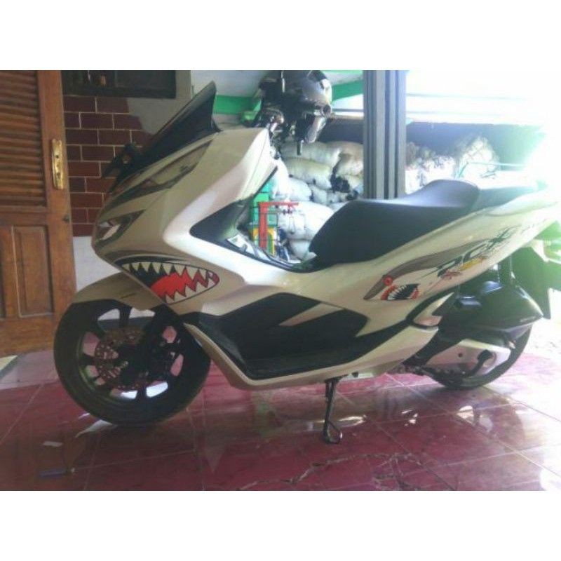stiker striping Lis motor Honda PCX 150