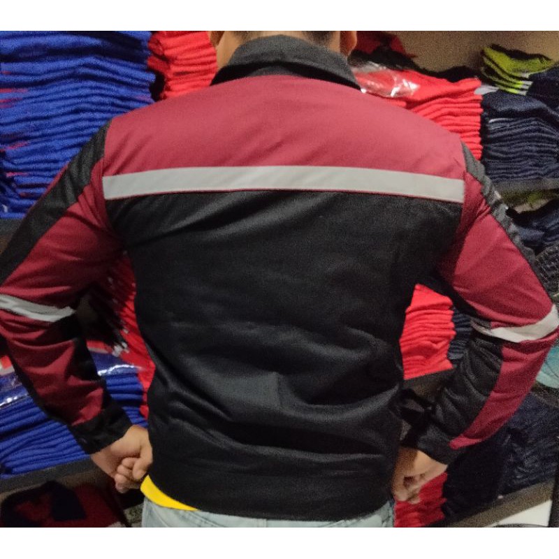 WEARPACK SAFETY / KEMEJA SAFETY / BAJU SAFETY LENGAN PANJANG / BAJU PROYEK KEREN / BAJU KERJA PRIA PROYEK / BAJU KERJA PIRA LAPANGAN / BAJU MEKANIK / BAJU WEARPACK / WERFAK PRIA KERJA / BAJU WEARPACK KERJA PROYEK / BAJU TAMBANG / HITAM MAROON