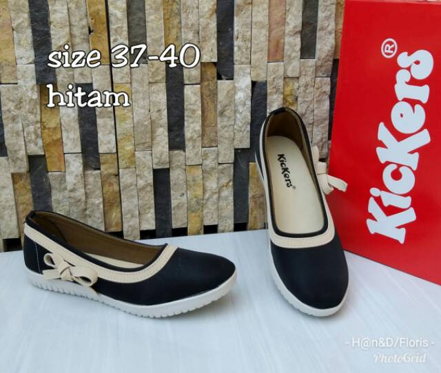 Sepatu flat D051