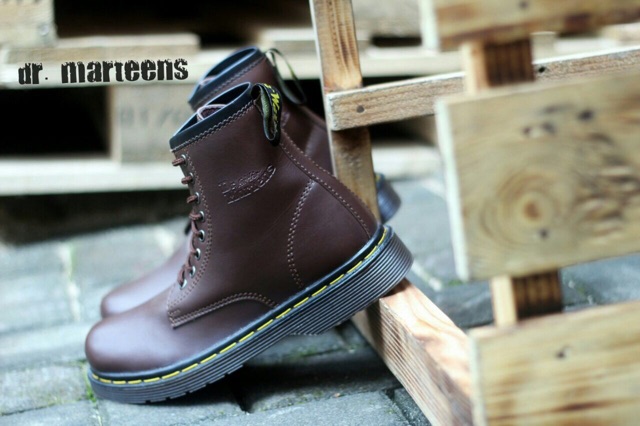 Sepatu dokmar sepatu drmarteen sepatu sepatu dokmar kulit sepatu boot docmart sepatu dokmar cowo