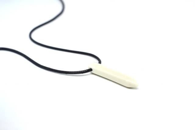 Kalung Pria Cowok Tali Hitam Liontin Warna Putih Soft White Pendant Mamori Murah