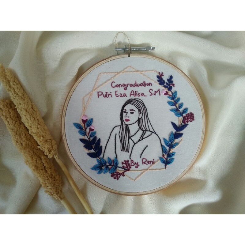 Custom Hoop Art Embroidery / Gift Box / Kado / Wisuda / Ulang Tahun