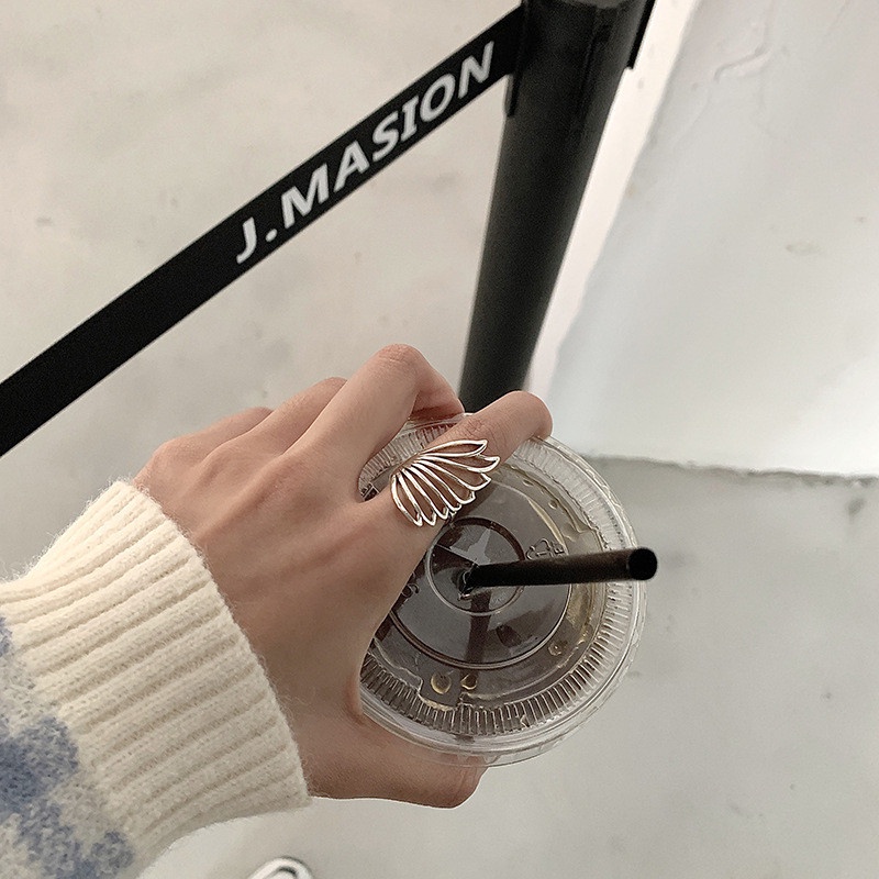 2pcs / Set Cincin Jari Telunjuk Model Terbuka Desain Kupu-Kupu Hollow Warna Silver Untuk Wanita